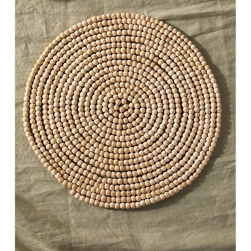 💎White wood beaded charger